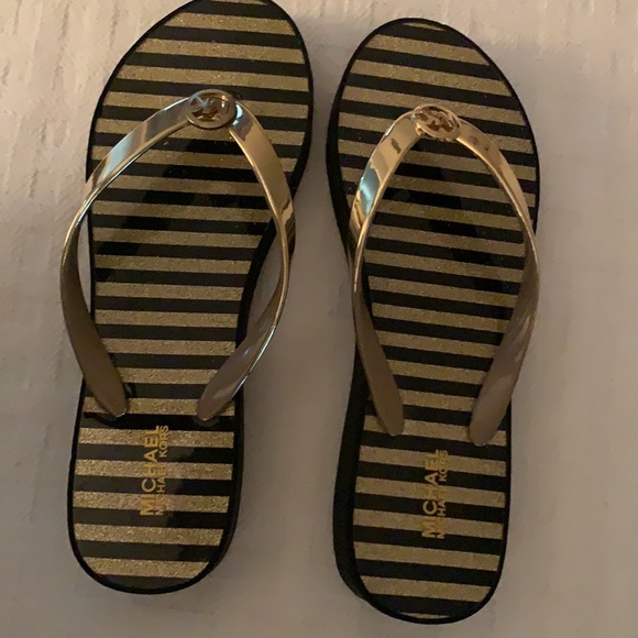 MICHAEL KORS BEDFORM PLATFORM WEDGES SZ. 7M GOLD - Picture 4 of 14